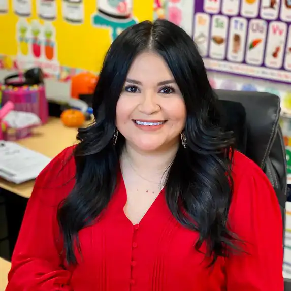 Jennifer Montemayor Headshot