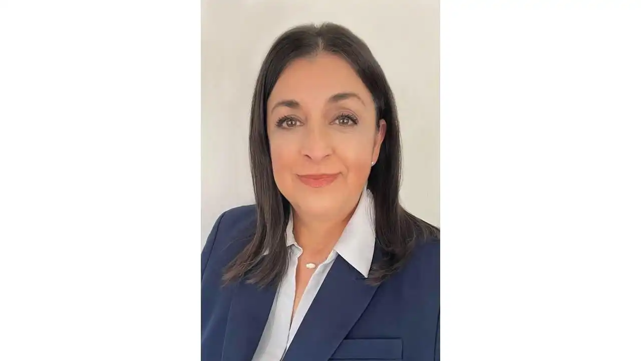 Mrs. Isabel Comas