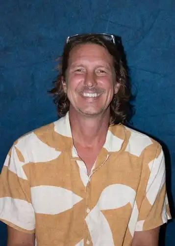 burt with blue background
