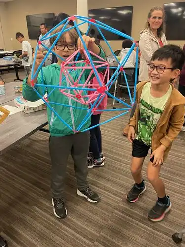 Building geometric figures