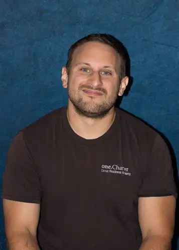 camozzi with blue background