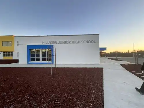 Hillview 6