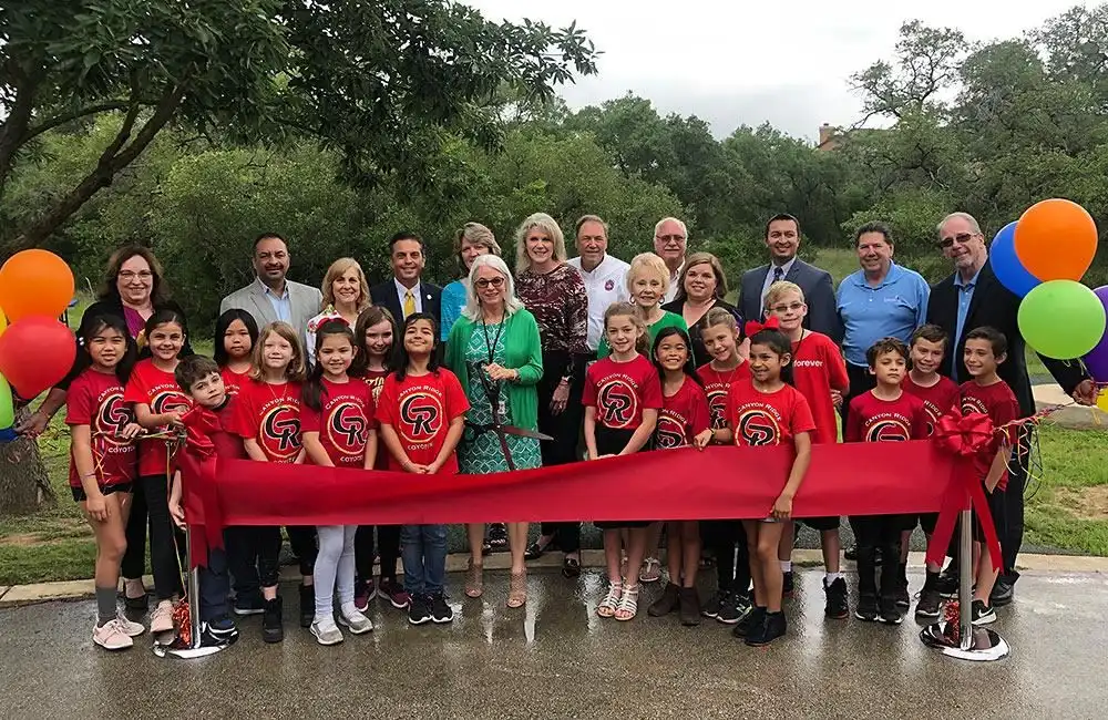 Canyon Ridge Elementary School cuts ribbon on new sports park