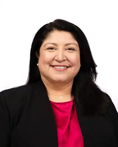 Dr. Roxane Fuentes