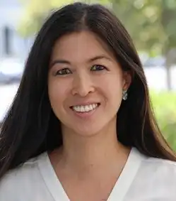 photo of Leslie Huey outside of District Office