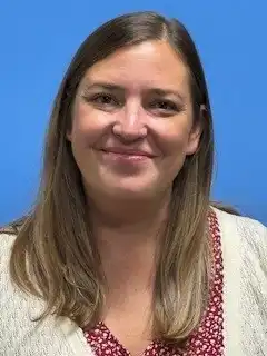 Picture of Holly Sutton, Art Specialist at Pacific Sky and Sycamore Ridge