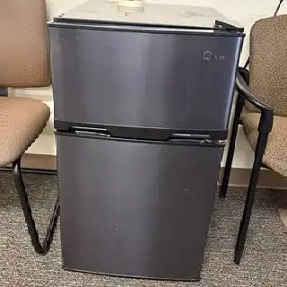 Small refrigerator and freezer