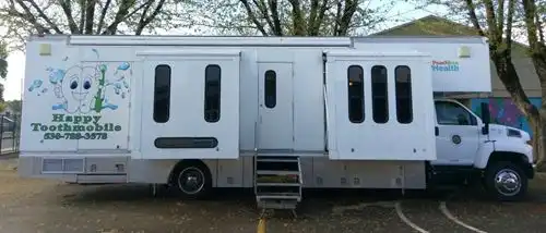 Picture of MJUSDs Toothmobile vehicle.