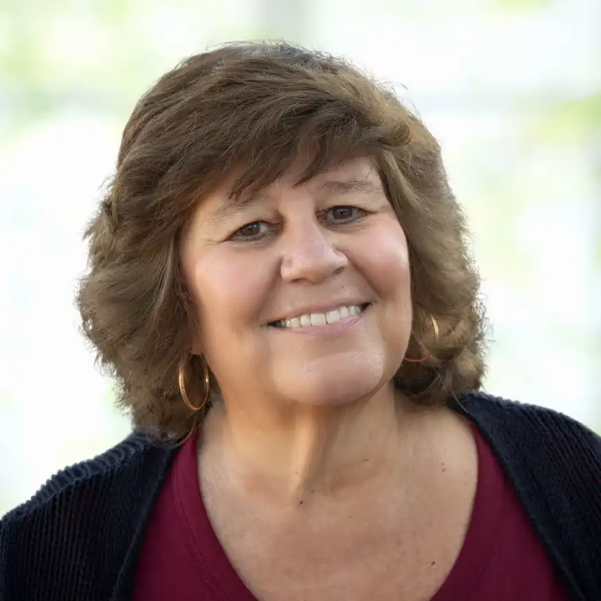 Trustee Sharon Reichelt headshot photo
